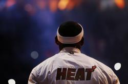开云平台-胡利安的刀锋，割裂了伯纳乌的夜色